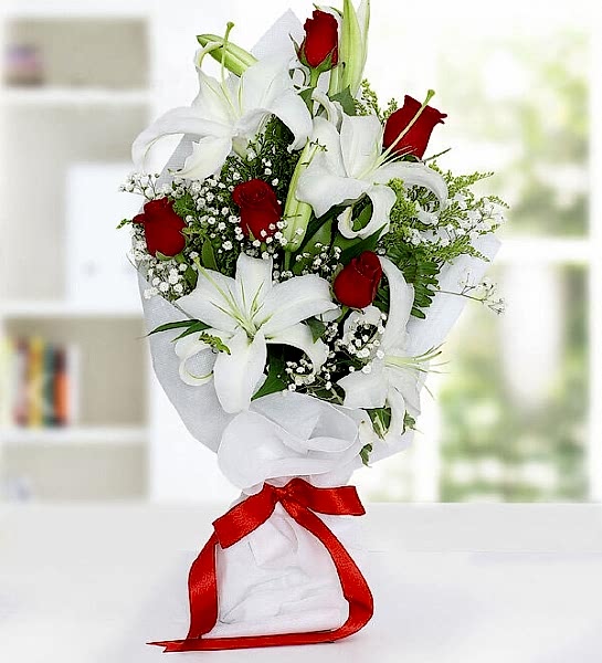 Gül ve Lilyum Buketi
