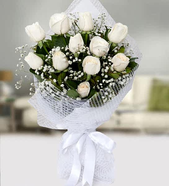 11 Adet Beyaz Gül Buketi